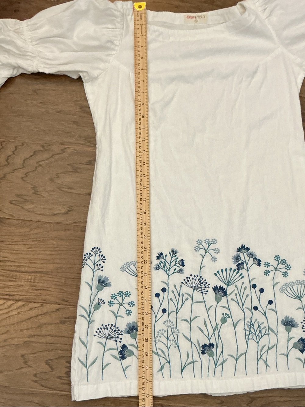 Bombay Paisley White Vintage Inspired Ebroidered Mini Dress wBlue Floral Hem - Picture 8 of 10